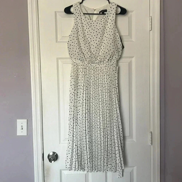 Inc Polka-Dot Pleated Chiffon MIDI Dress Size 4 - Picture 4 of 6